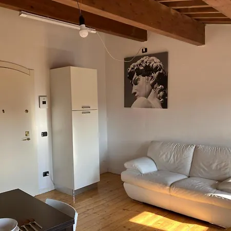 Via Fama, 7, Vista Sui Tetti Di Apartment